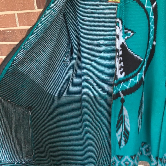 Ecuadorian Wolf Jacket - Picture 5 of 8